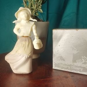 AVON Perfume 1977 Mary Garden Girl Watering Plant Statue Sweet Honesty NIB